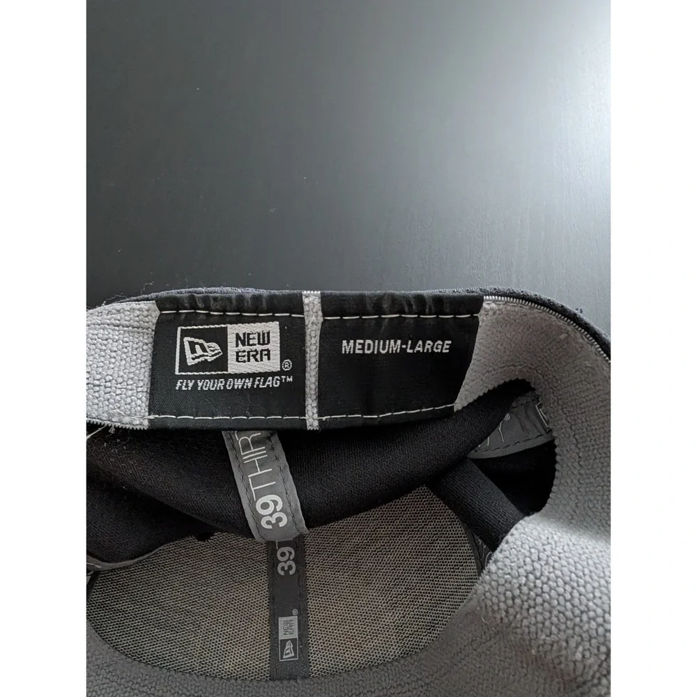 Iowa Hawkeyes New‎ Era 39Thirty Gray Flex Hat m-L
